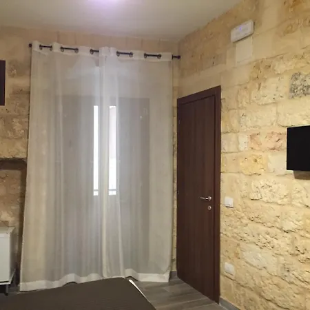 62 Marinai לינה וארוחת בוקר